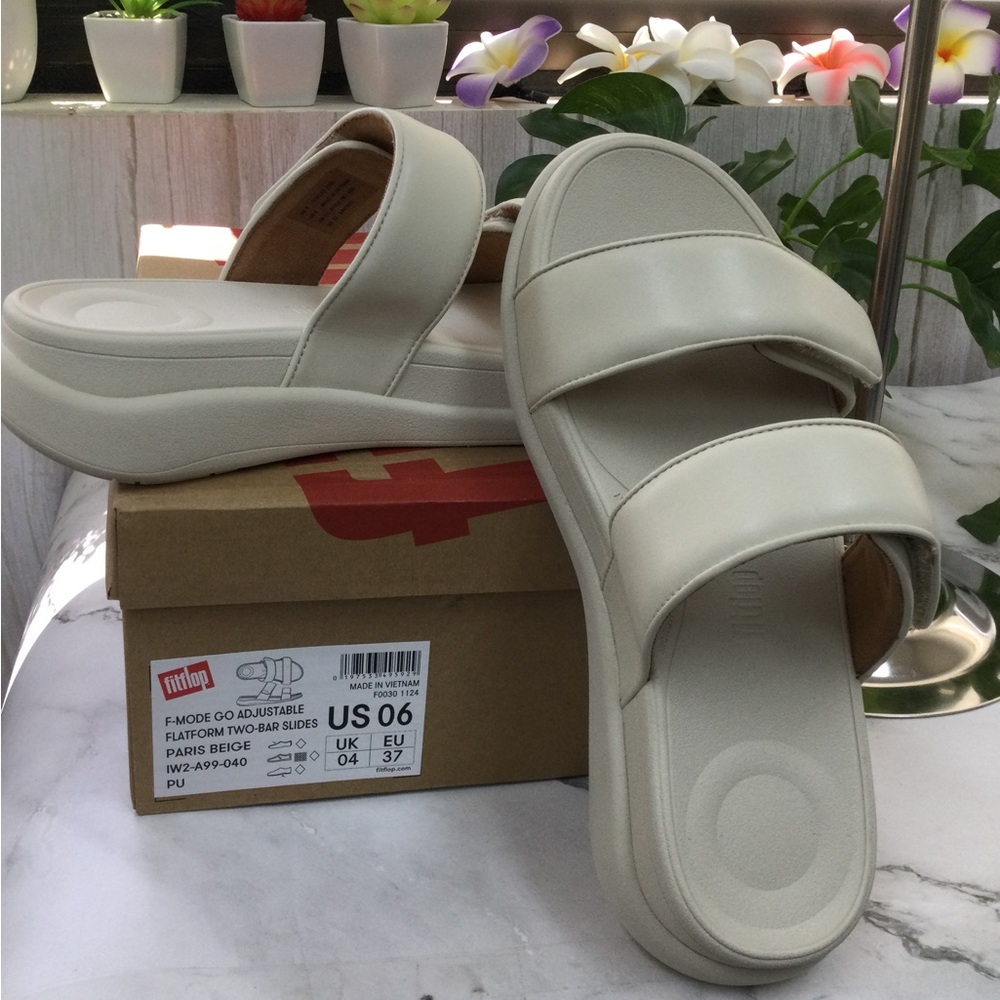 NWOT FitFLop F-Mode Adjustable two-bar sandals